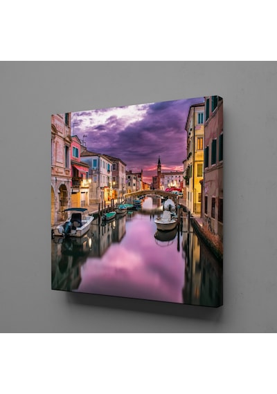Şehrin Arasından Akan Nehir Kanvas Tablo 160x160cm