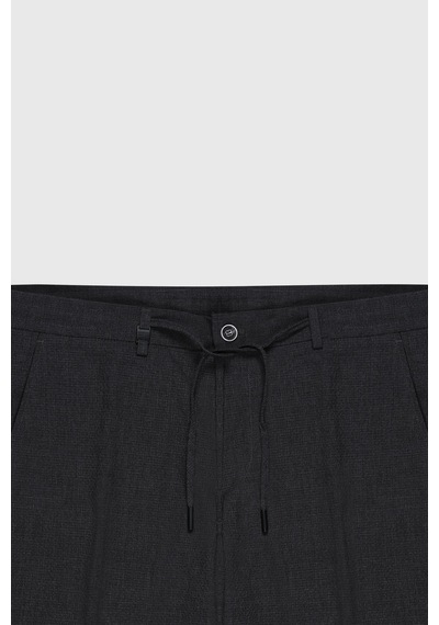 AC&Co / Altınyıldız Classics Erkek Antrasit Slim Fit Dar Kesim Beli Bağlamalı Gofre Desenli Yan Cepli Şort Antrasit AC&Co / Altınyıldız Classics Erkek Antrasit Slim Fit Dar Kesim Beli Bağlamalı Gofre Desenli Yan Cepli Şort Antrasit