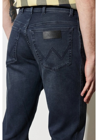 Wrangler Straight Fit Düz Paça Siyah Erkek Kot Pantolon W12102600 001