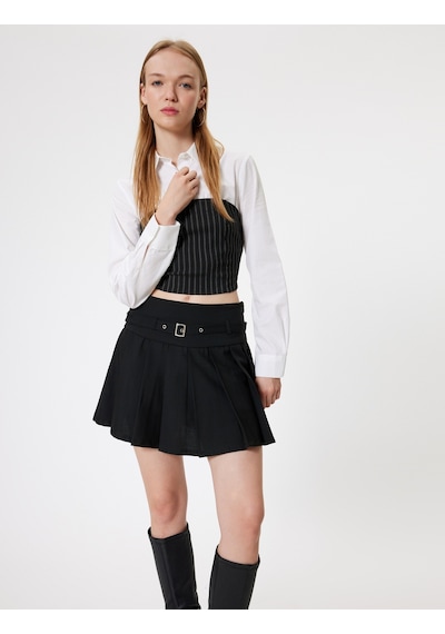 Koton Mini Pileli Etek Kemer Detaylı Standart Bel Slim Fit Siyah 5wal70012ıw Siyah