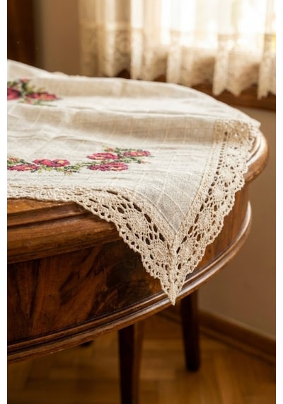 Handmade Kanaviçe İşlemeli Güpürlü Masa Örtüsü Monika Kumaş Nostalji Serisi Ekru