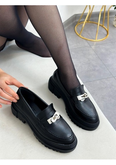 Erva'nın Butiği Siyah Cilt Chain Toka Detay Kadın Loafer-4876