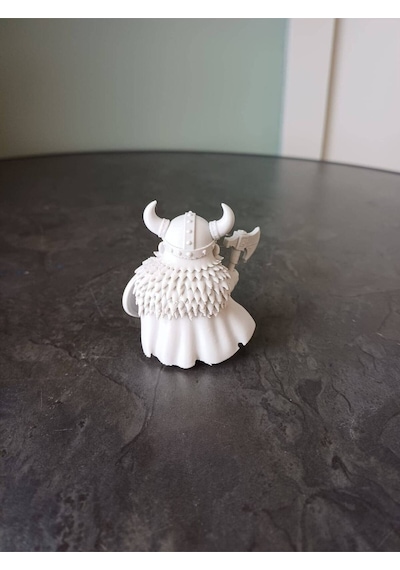 Mini Baltalı Ve Kalkanlı Viking Savaşçısı Figürü - Dekoratif Masaüstü Biblo