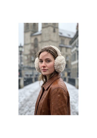 Emybox Soft Peluş Kulaklık - Kışlık Sıcak Tutan Kulak Koruyucu Yumuşak Dokulu Faux Fur Kadın Kulaklık Beyaz