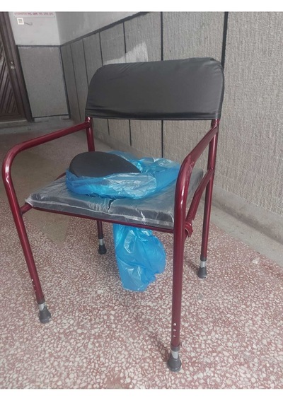 Tuvalet Sandalyesi Katlanır Derili