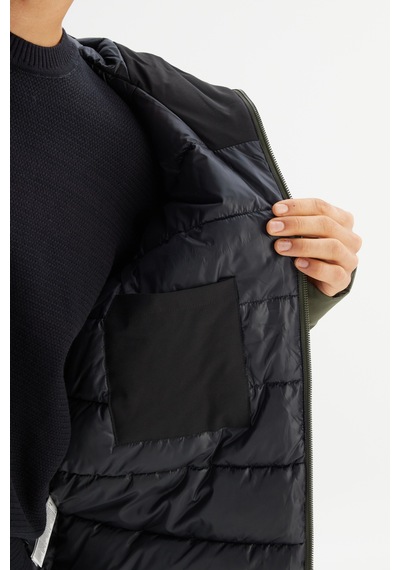 Lee Relaxed Fit Kapüşonlu Sıcak Tutan Erkek Mont L2520257801 Haki