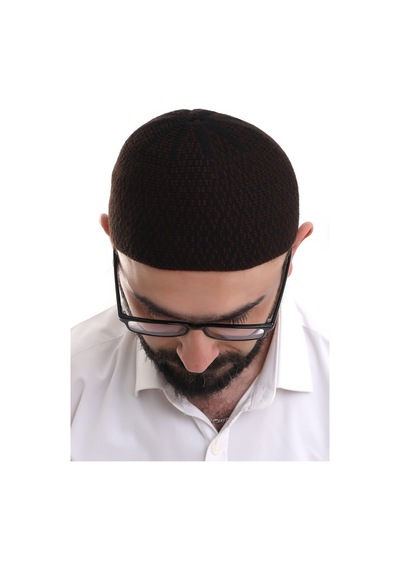 Koyu Kahverengi Kışlık Orlon Namaz Takkesi Baklava Desenli Takke Kahverengi