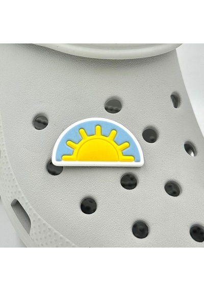 Crocs Terlik Süsü Ve Aksesuarı , Çanta Süsü Jibbitz Yarım Güneş 01 Figür Aksesuar Sarı-bebemavi-beyaz