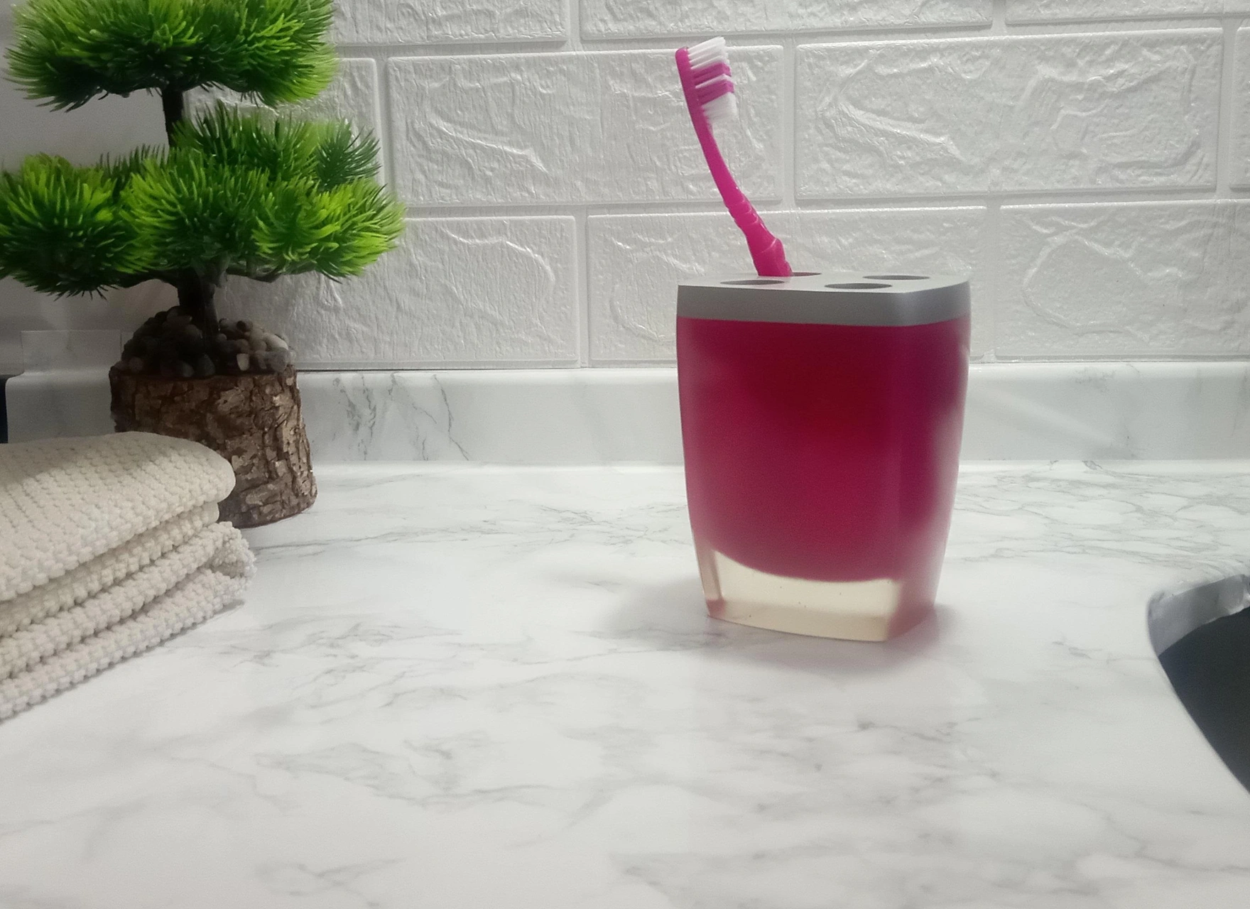 2 Adet Diş Fırçalık Gri Pembe Poliresin 8x4x11cm Banyo Seti Çok Renkli