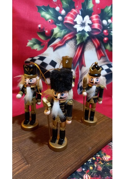Kuşun Asker/fındıkkıran Ahşap 13 Cm Siyah