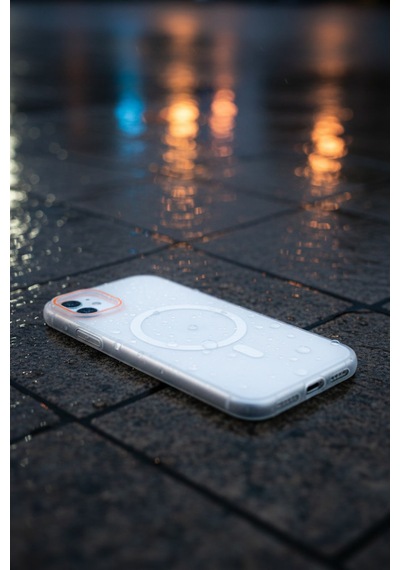 Apple Uyumlu iPhone 11 Magsafe Wireless Şarj Özellikli Mat Sert Arka Kapak Kılıf Beyaz