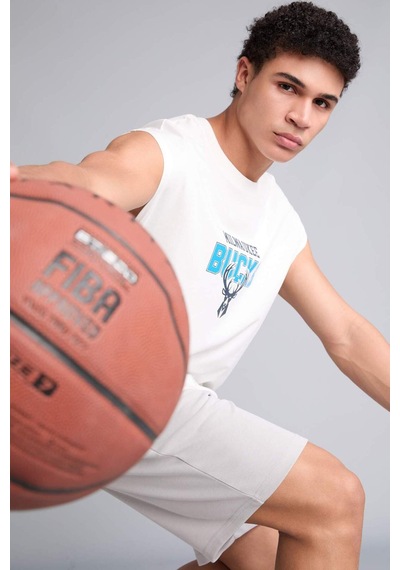 Defacto Pamuk Nba Mılwaukee Bucks Boxy Fıt V Yaka Atlet G2434ax26auer105 Ekru-er105