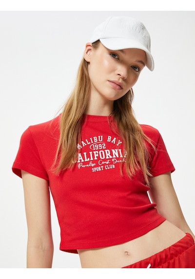 Koton Crop Tişört Kolej Baskılı Kısa Kollu Slim Fit Bisiklet Yaka Kırmızı 4sal11216ık Kırmızı