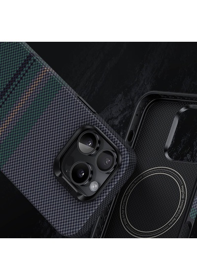 Apple Uyumlu iPhone 16 Pro Max Kılıf Magsafe Şarj Özellik Karbon Fiber Tasarım Benks Aurora Armorpro Kevlar Siyah