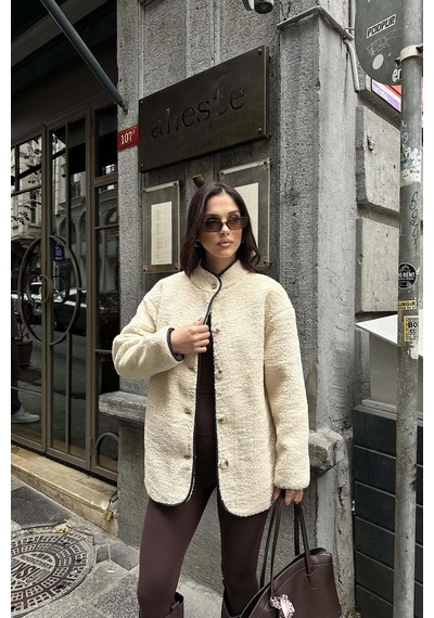 Myloore Bej Kadın Peluş Düğmeli Oversize Ceket Yumuşak Dokulu Mlb134