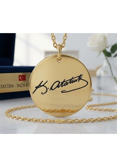Atatürk İmzalı Altın Renk Çelik Kolye Kişiye Özel İsim Yazılabilir Yuvarlak Plaka Kolye Kadınlara Özel Anlamlı Hediy