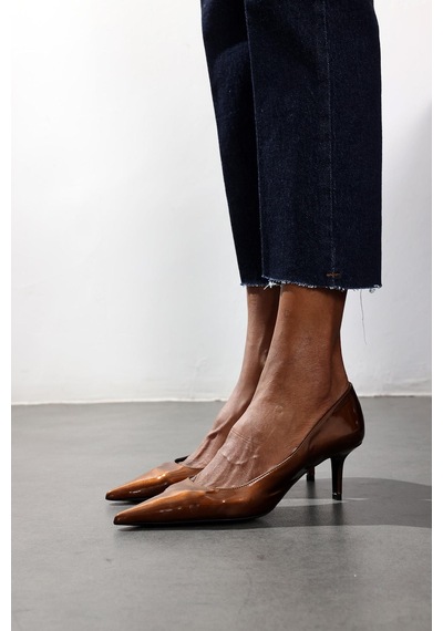 5In1Canpolat Karamel Rugan Deri Klasik Stiletto 25445 Karamel