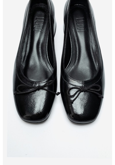 Luvi Shoes Gıpsy Siyah Kırışık Rugan Fiyonklu Kadın Kısa Topuklu Ayakkabı Luvi Shoes Gıpsy Siyah Kırışık Rugan Fiyonklu Kadın Kısa Topuklu Ayakkabı