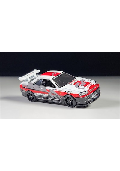 Hot Wheels Premium Pop Culture ''gran Turismo 7'' 1:64 Nissan Skyline Gt-r Bnr34