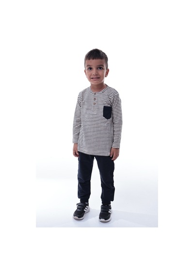Erkek Çocuk Çizgili Uzun Kollu Tshirt Ve Rahat Jogger Alt Takım Günlük Spor Kombin Çok Renkli Erkek Çocuk Çizgili Uzun Kollu Tshirt Ve Rahat Jogger Alt Takım Günlük Spor Kombin Çok Renkli