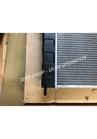 Jeep Grand Cherokee Su Radyatörü 4.7L 01/04 Usa 52079883Ab
