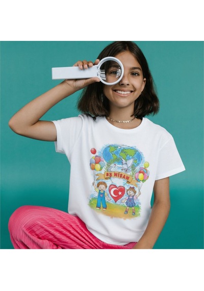 Alpşan Ticaret Çocuk Bayramı 23 Nisan T-shirt Beyaz Çocuk Yetişkin Tişört Unisex T-shirt 23 Nisan 58 Beyaz