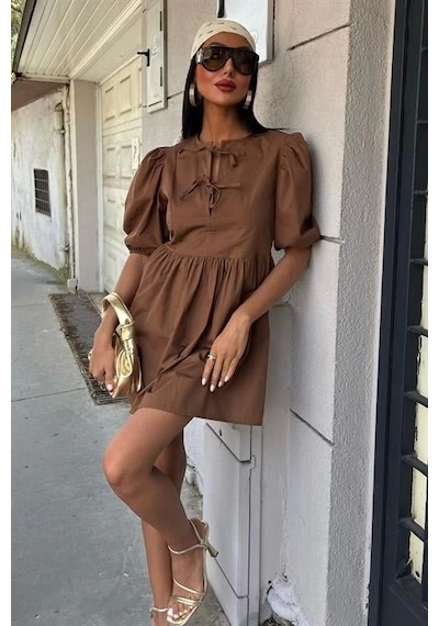Defymoda Önü Fiyonk Bağlamalı Ve Balon Kollu Elbise 2893 Kahverengi