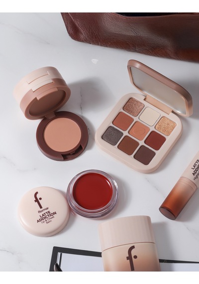 Flormar Latte 3 Katlı Allık & Aydınlatıcı & Bronzer Paleti 002mystrydrıp