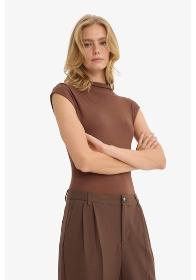 Defacto Slim Fit Dar Kesim Yarım Balıkçı Yaka Çıtçıtlı Body G0314ax25hsbn318 Kahve