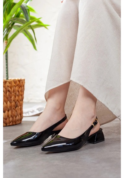 Castle Black Ac35426 Kısa Topuklu Arkası Açık Stiletto Ayakkabı Siyah