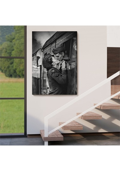 Es10 Ayrılık Zamanı Sevgilisi Ile Trende Öpüşen Asker Kanvas Tablo-5227 (50 x 70)