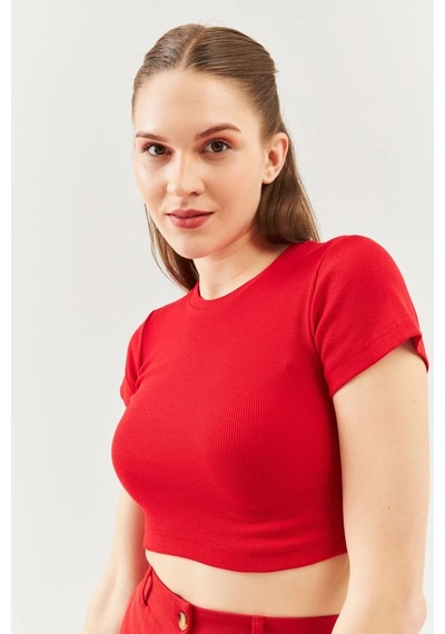 Butikgiz Kadın Kısa Kol Bisiklet Yaka Vücuda Oturan %100 Pamuklu Kaşkorse Esnek Crop Bluz Kırmızı