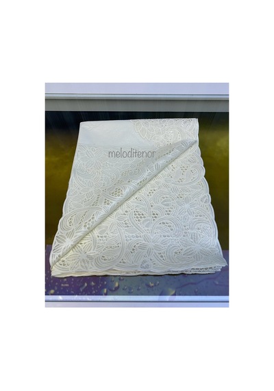 Dantel İşleme Görünümlü Düz Kendinden Desenli Yıldız Çiçek Kaymaz Kalın Lüks Pvc Dikdörtgen Muşamba Masa Örtüsü 122 X 153 Cm Krem Dantel İşleme Görünümlü Düz Kendinden Desenli Yıldız Çiçek Kaymaz Kalın Lüks Pvc Dikdörtgen Muşamba Masa Örtüsü 122 X 153 Cm Krem