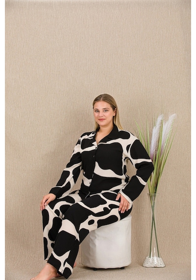 Modenya Herşeytrend Büyük Beden Siyah Beyaz Desenli Düğmeli Uzun Kol Viskon Pijama Takımı Görsel Modenya Herşeytrend Büyük Beden Siyah Beyaz Desenli Düğmeli Uzun Kol Viskon Pijama Takımı Görsel
