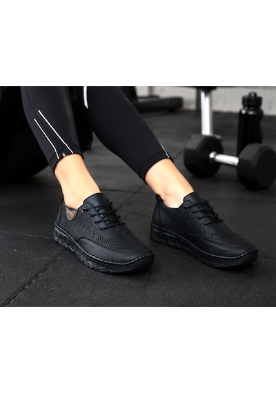 Castle Black 22425 Kadın Hakiki Deri Silikon Taban Günlük Comfort Ayakkabı Siyah