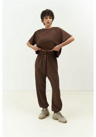 Mai Collection Mai Studios Co. Vero Kahve Crop Eşofman Takım Kahverengi Mai Collection Mai Studios Co. Vero Kahve Crop Eşofman Takım Kahverengi
