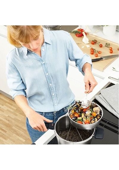 Fissler Vitavit Premium 4.5 Litre + 2 Haşlama Aparatı + Tarif Kitabı