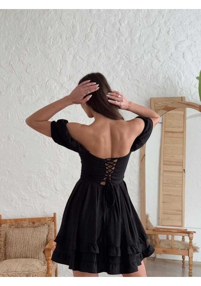 Fashion Cocktail Minik Puf Balon Kol Düğmeli İstiridye Göğüs Kuplu Düşük Omuz Kat Etekli Mini Elbise Siyah Fashion Cocktail Minik Puf Balon Kol Düğmeli İstiridye Göğüs Kuplu Düşük Omuz Kat Etekli Mini Elbise Siyah