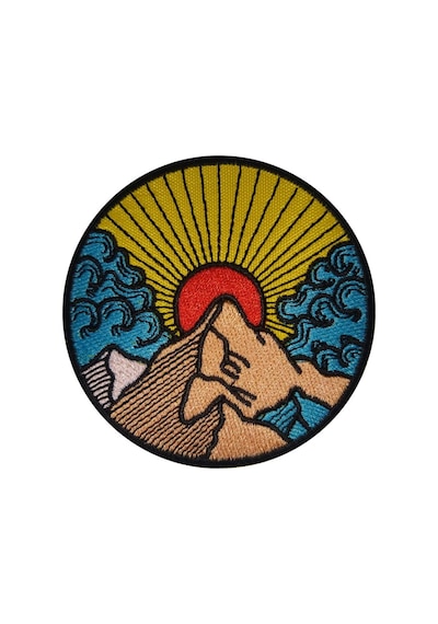 Montain'Den Gelen Güneş Nakış Işleme Arma Patch 8X8 Cm Bej