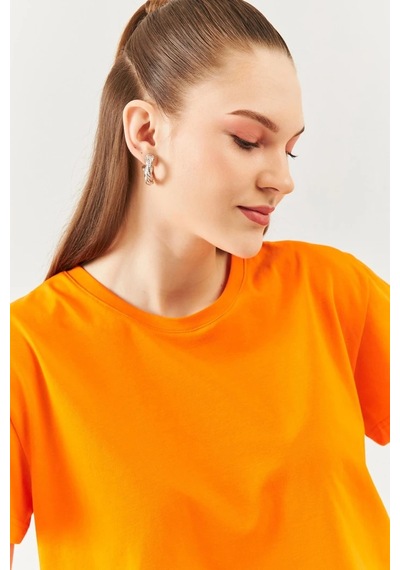 Kadın Rahat %100 Pamuklu Penye Bisiklet Yaka Kısa Kol Basic Crop T-shirt Turuncu
