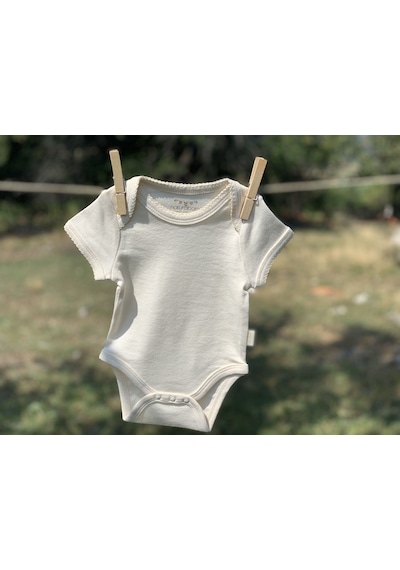 Naturaborn Gots Organik Sertifikalı Kroşetalı Kısa Kollu Bebek Body Bej