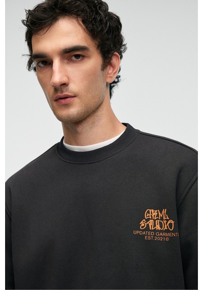 Grimelange IRVING Erkek Yuvarlak Yaka Göğsü Ve Önü Regular Fit Antrasit Sweatshirt Grimelange IRVING Erkek Yuvarlak Yaka Göğsü Ve Önü Regular Fit Antrasit Sweatshirt