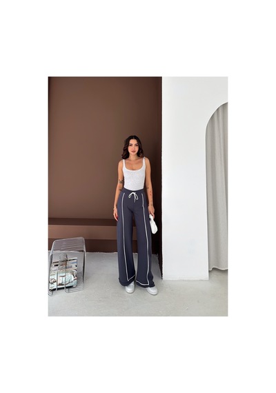 Gugus Kadın Beyaz Şerili Modal Pileli Eşofman Altı Wide Leg Füme