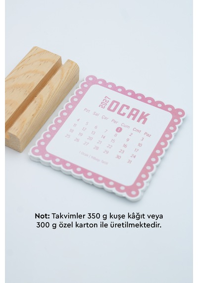 Ahşap Standlı Dalgalı Kesim Pembe Puantiyeli 2027 Masaüstü Takvimi 8,5x9,5 Cm - Estetik Yeni Yıl Hediyesi Çok Renkli
