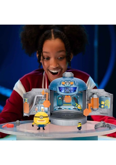 Minions Sesli Ve Işıklı Dönüşen Sürpriz Oyun Seti Minions