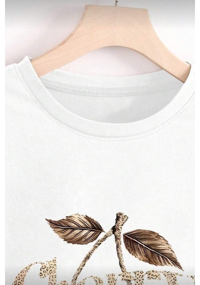 Gold Cherry Kadın Oversize Ön Baskılı Bisiklet Yaka Pamuklu T-shirt Rahat Kesim Beyaz