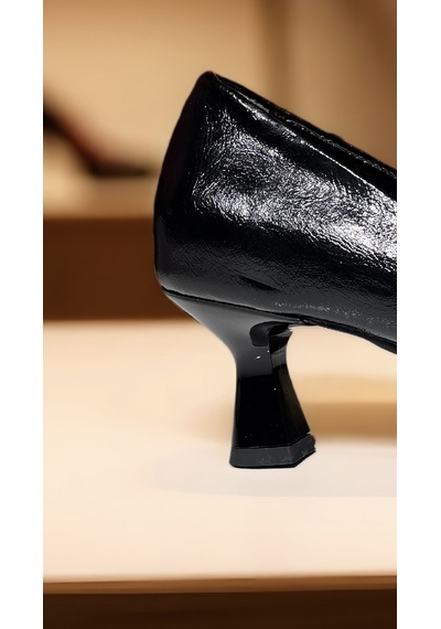 Altın Pabuç Kadın Topuklu Ayakkabı - Siyah Stiletto, Zamansız Ve Şık Klasik Model Siyah