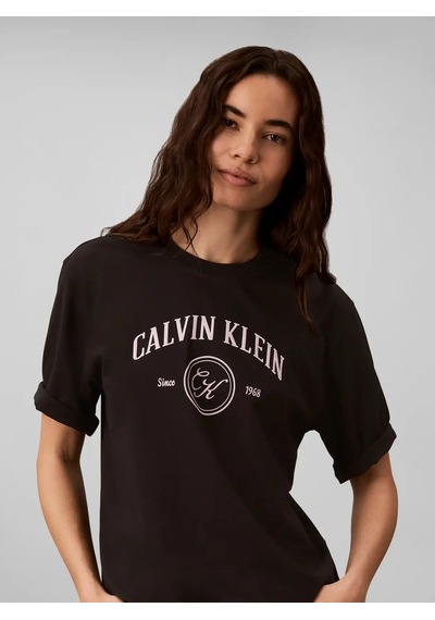 Calvin Klein Ss Relaxed Varsıty C, Ub1 Siyah Kadın T-shirt