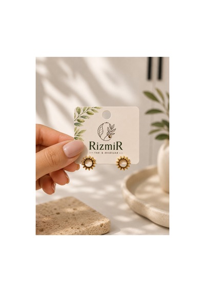 Gold Renk Güneş Figürlü Çivi Kadın Küpe Altın