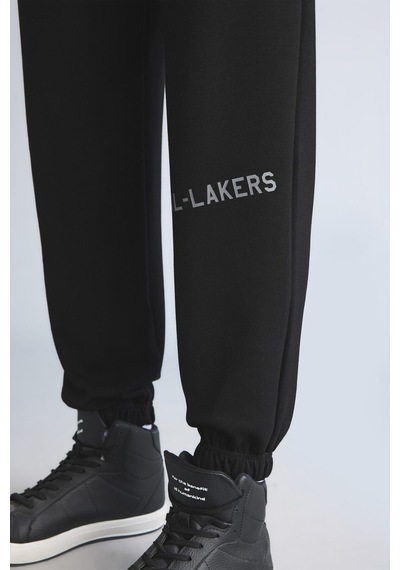 Defacto Nba Los Angeles Lakers Standart Fit Skuba Kumaş Baskılı Jogger Eşofman Altı I1555ax26wnbk81 Siyah-bk81 Defacto Nba Los Angeles Lakers Standart Fit Skuba Kumaş Baskılı Jogger Eşofman Altı I1555ax26wnbk81 Siyah-bk81